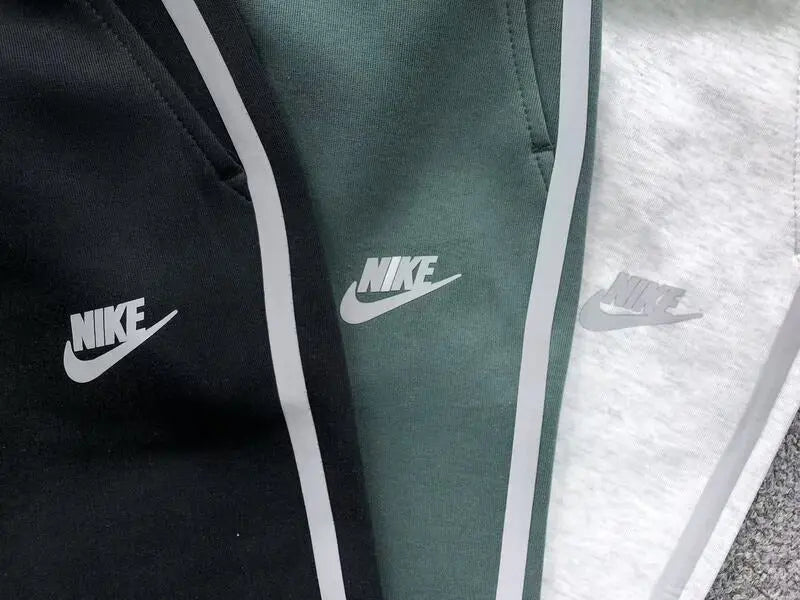 Nike Tech Fleece Black (reflective) -   The Plug