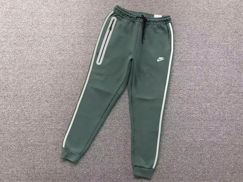 Nike Tech Fleece Green (reflective) -   The Plug 