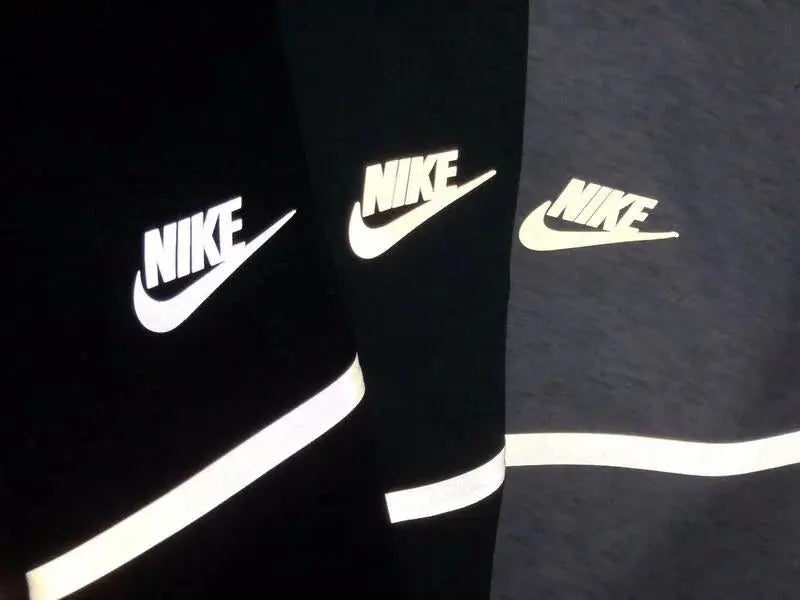 Nike Tech Fleece Green (reflective) -   The Plug 