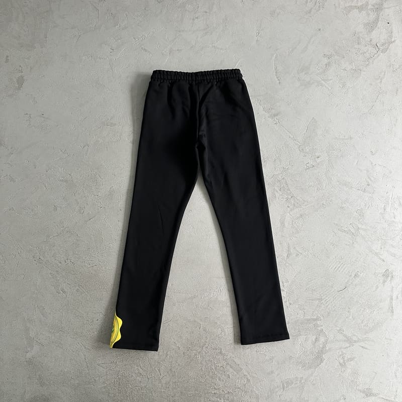 Syna World College Logo Black/Yellow My Store