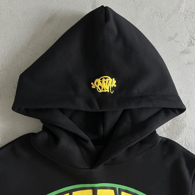 Syna World College Logo Black/Yellow My Store