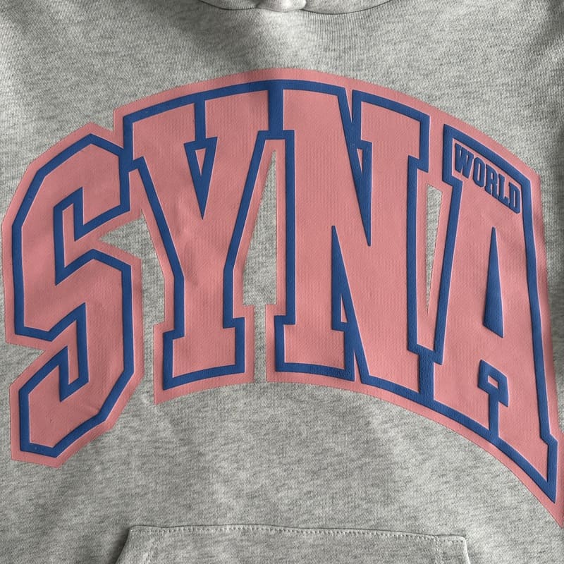 Syna World College Logo Grey/Pink My Store